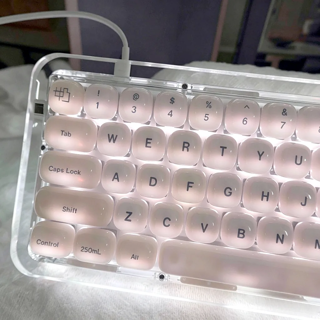 Soy Milk Bun Shape MOG Profile Keycap Set — PBT